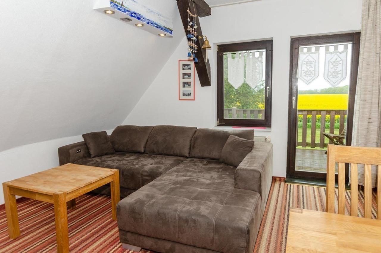 3-R-Ferienwohnung-Fuer-4-Personen-In-Schaprode-Auf-Ruegen-Zi3 Εξωτερικό φωτογραφία