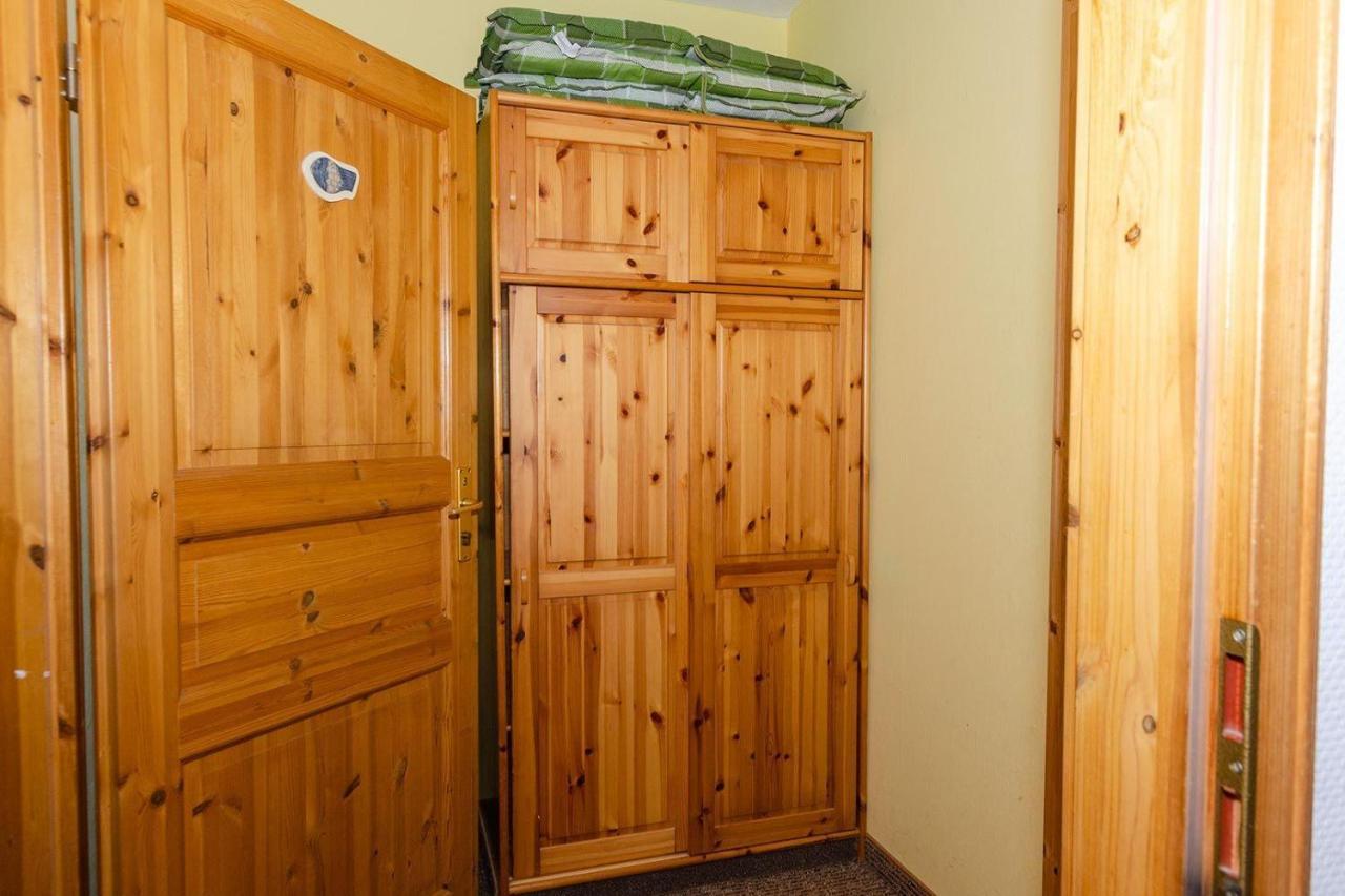 3-R-Ferienwohnung-Fuer-4-Personen-In-Schaprode-Auf-Ruegen-Zi3 Εξωτερικό φωτογραφία